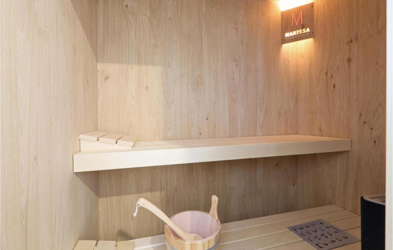 2 Bedroom Awesome Home In Lembruch-Duemmer See Екстер'єр фото