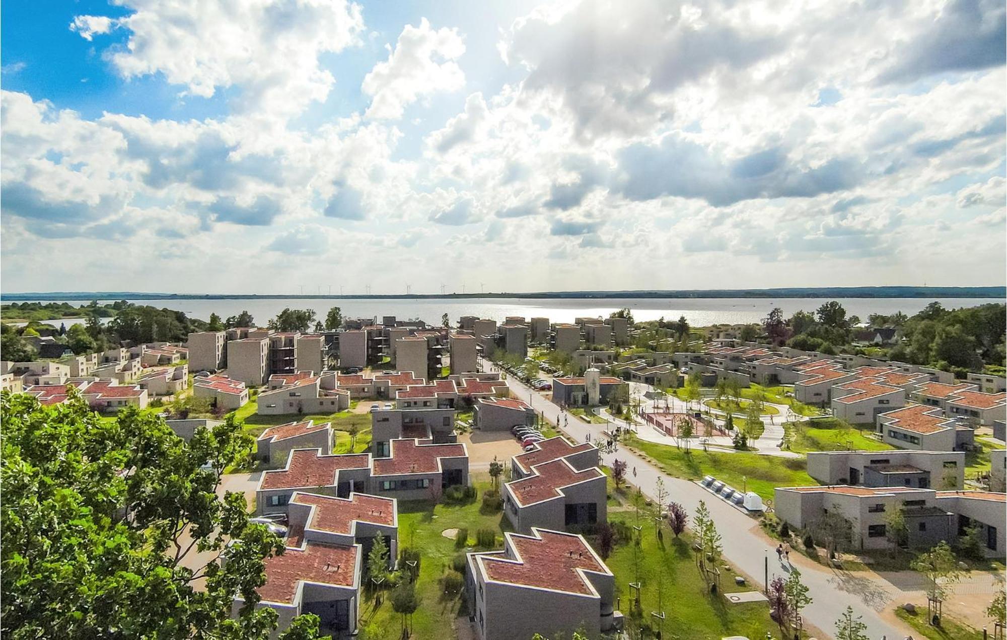 2 Bedroom Awesome Home In Lembruch-Duemmer See Екстер'єр фото