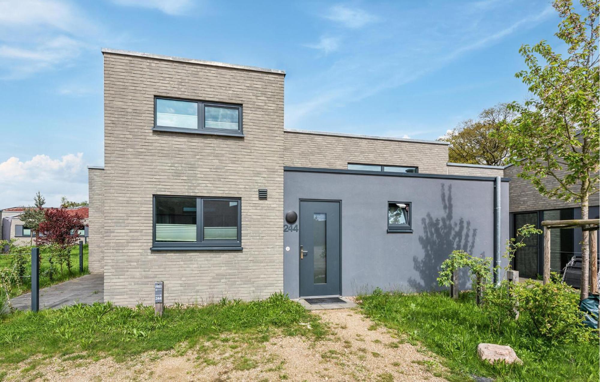 2 Bedroom Awesome Home In Lembruch-Duemmer See Екстер'єр фото